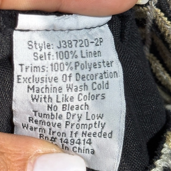 Johnny Was embroidered kaftan dress Sz PM - Picture 5 of 7